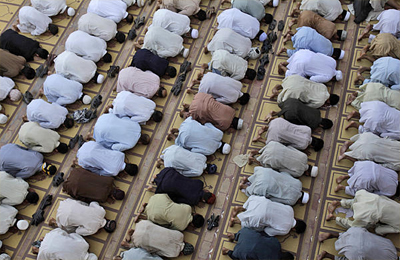 آيا براى خواندن نماز قضا، مى ‏توانيم به جماعت اقتدا كنيم؟